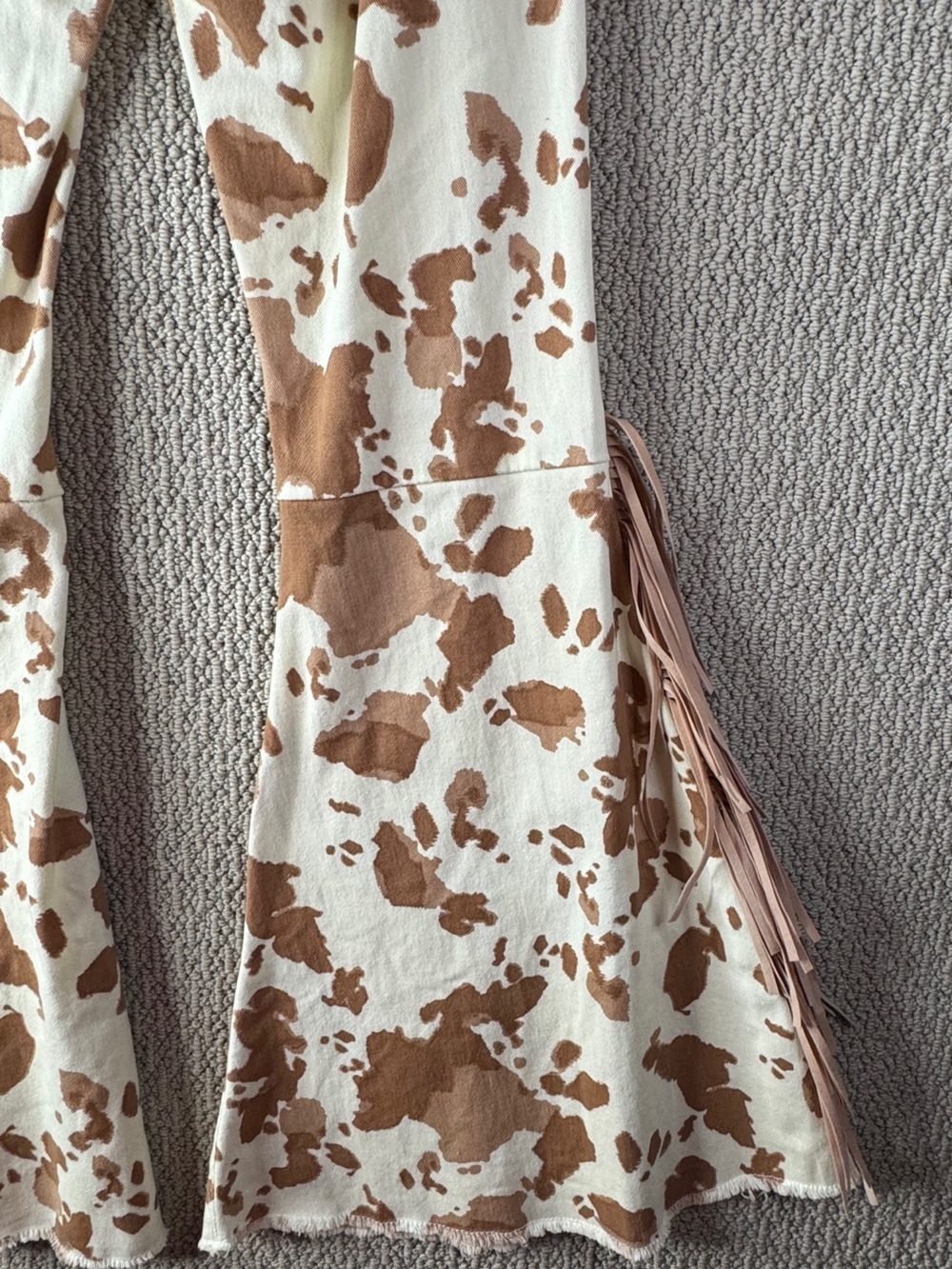 Altar’d State Cow Print Flare Pants M Fringe Western Boho Rodeo Festival Boho - Picture 8 of 9